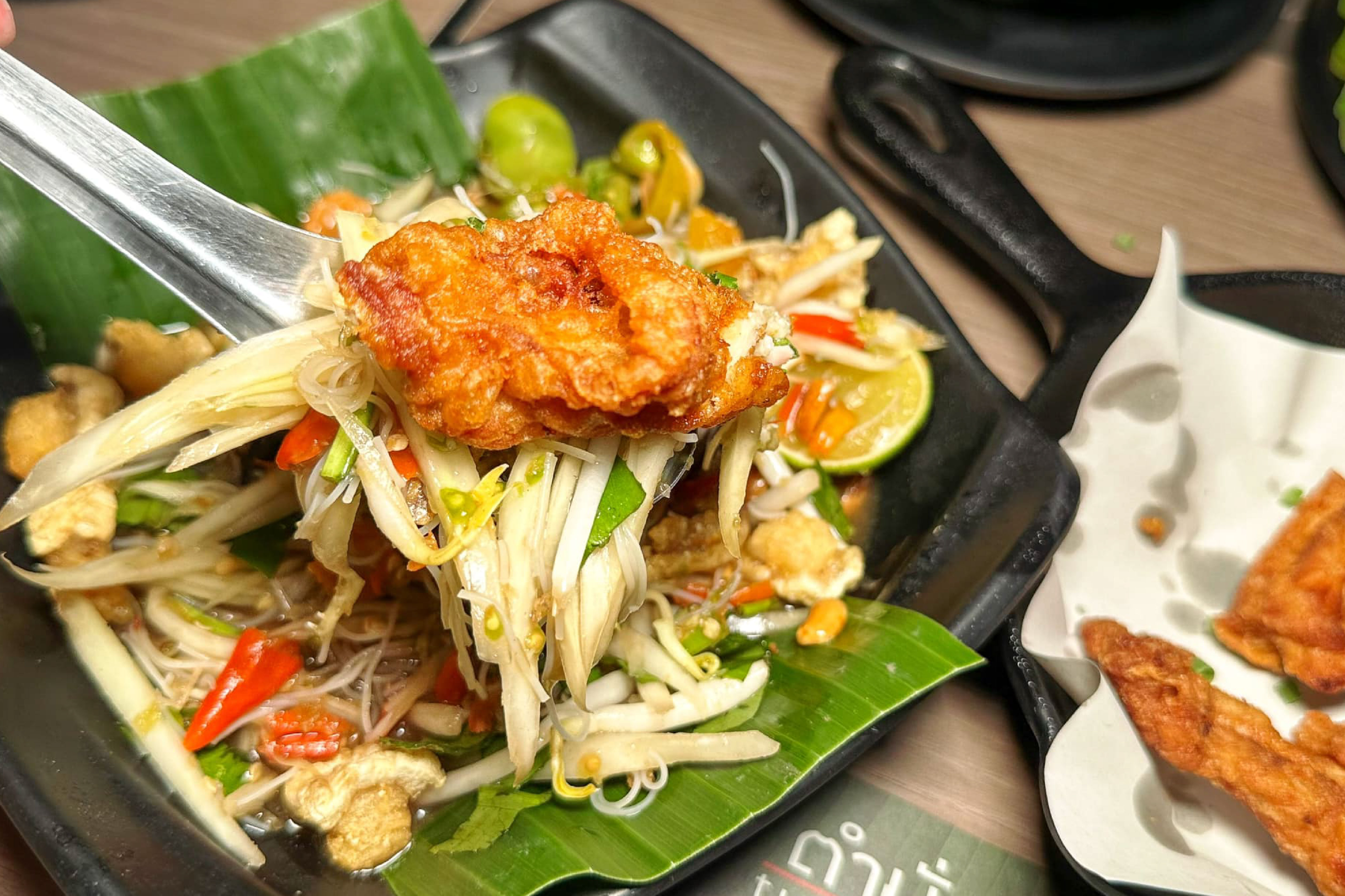 ตำมั่ว The Street Ratchada